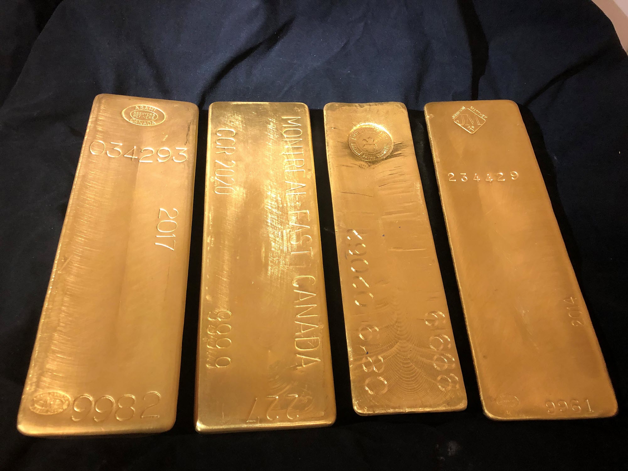 4 Assorted London Good Delivery gold bars 4 Assorted London Good Delivery gold bars
